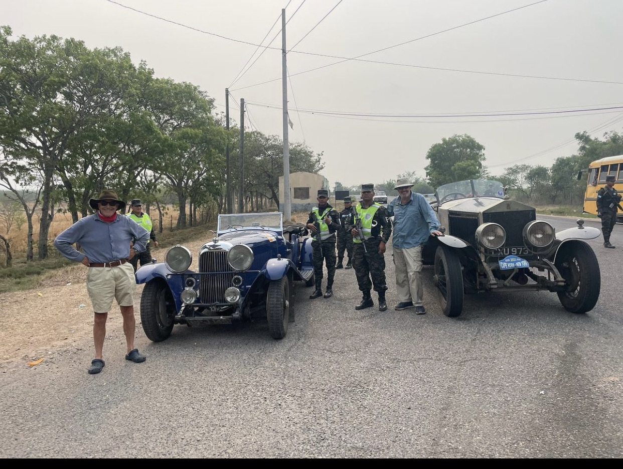 Zolitur y la municipalidad de Roatán te invitan a participar en el Carnavalito de Coxen Hole